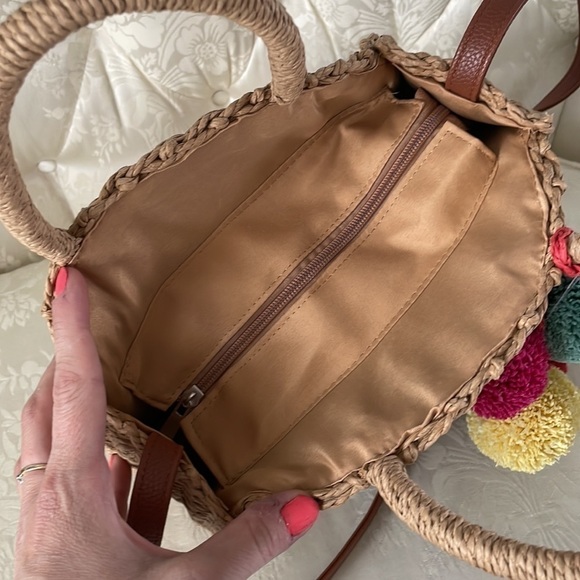 Brand New Olivia Miller Round Straw Multi Color Pom Pom Handbag Crossbody Purse - Picture 9 of 12